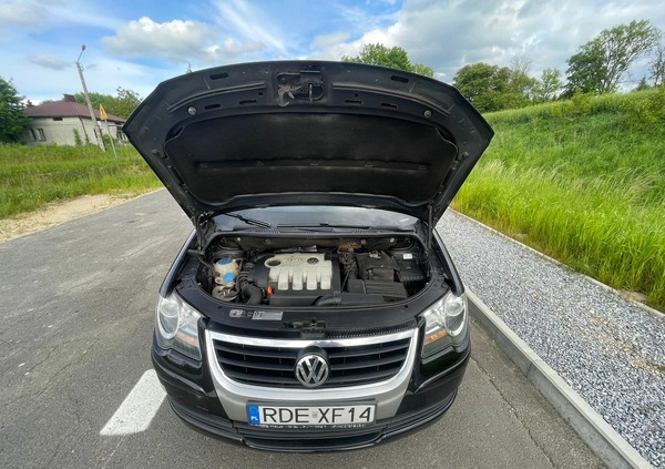 Volkswagen Touran cena 24000 przebieg: 287000, rok produkcji 2010 z Września małe 379